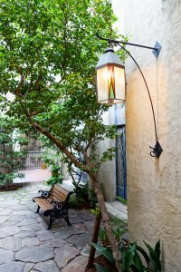 85 New lantern in West Court